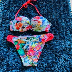 Bikini Top & Bottom set